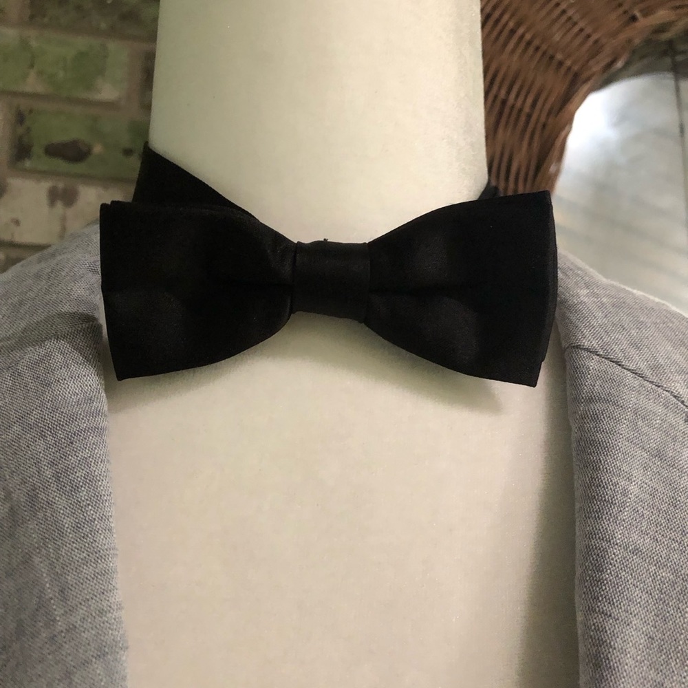 Boys Adjustable Black Bow Tie 4” Bow